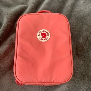 Fjallraven lunch box!